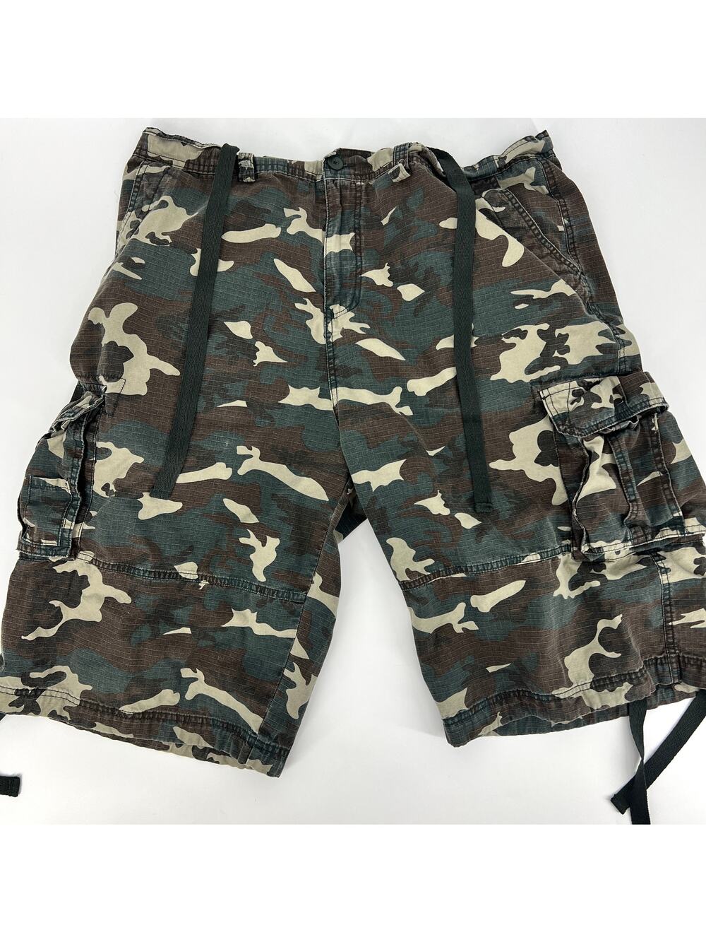 LA GATE Collection U.S.A. Green Camo Cargo Shorts 100% Cotton Adjustable Size 46